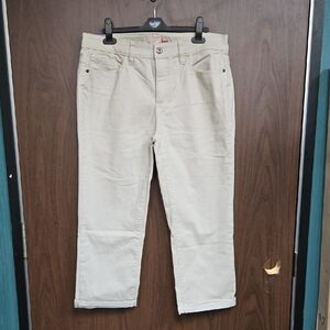 Santana Jeans Size 14 Beige Mid Rise Capri Jean